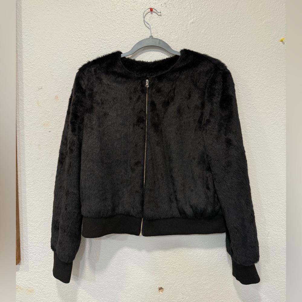 Victoria's Secret Women's Faux Fur Jacket – 2018 NYC Edition, Size M Black